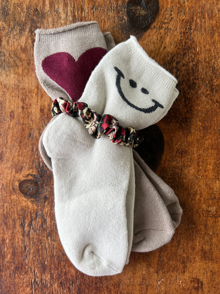 Roll Top Sock Set|Heart Smile-view 1