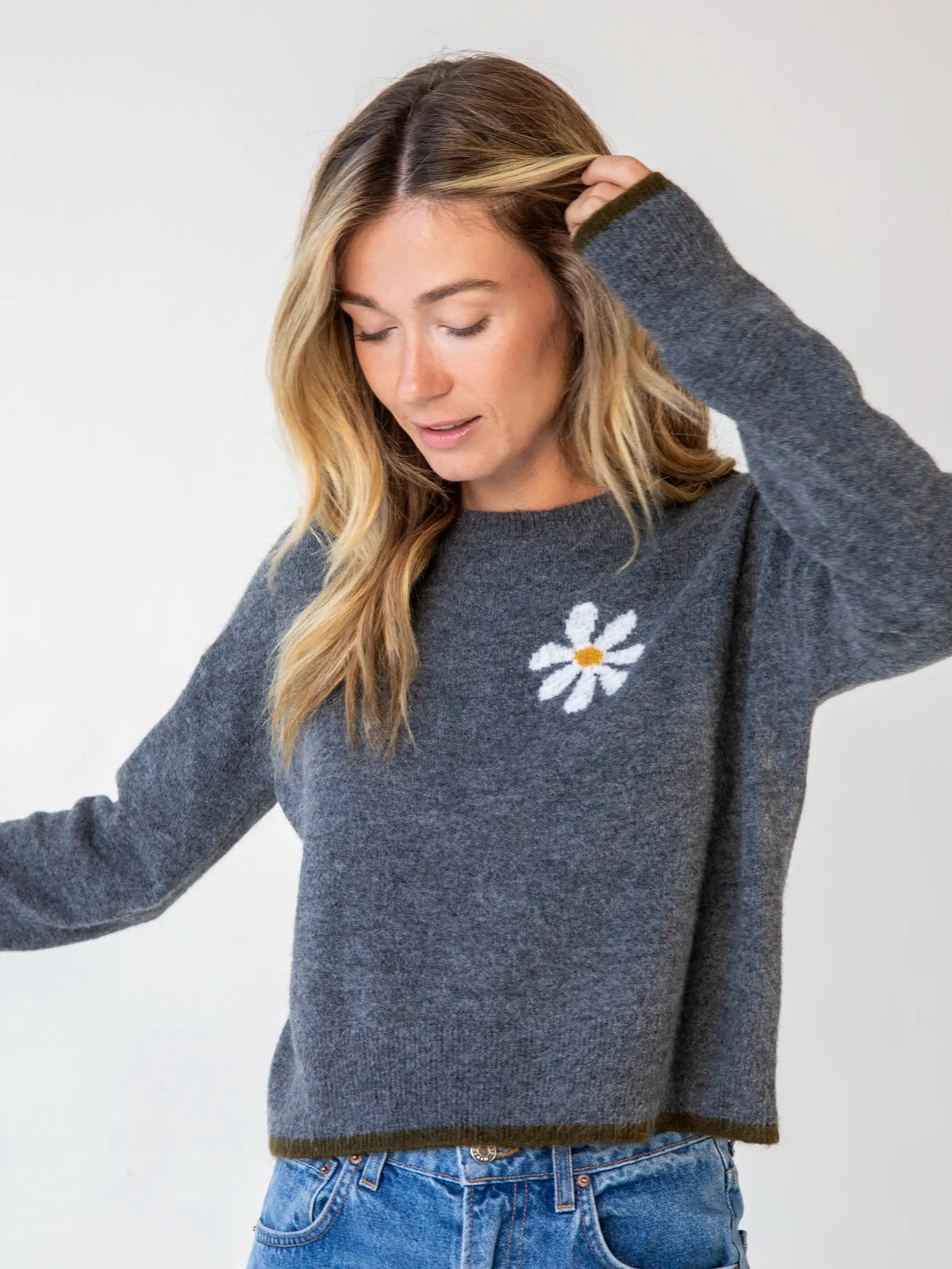 Intarsia Icon Sweater - Charcoal Daisy – Natural Life