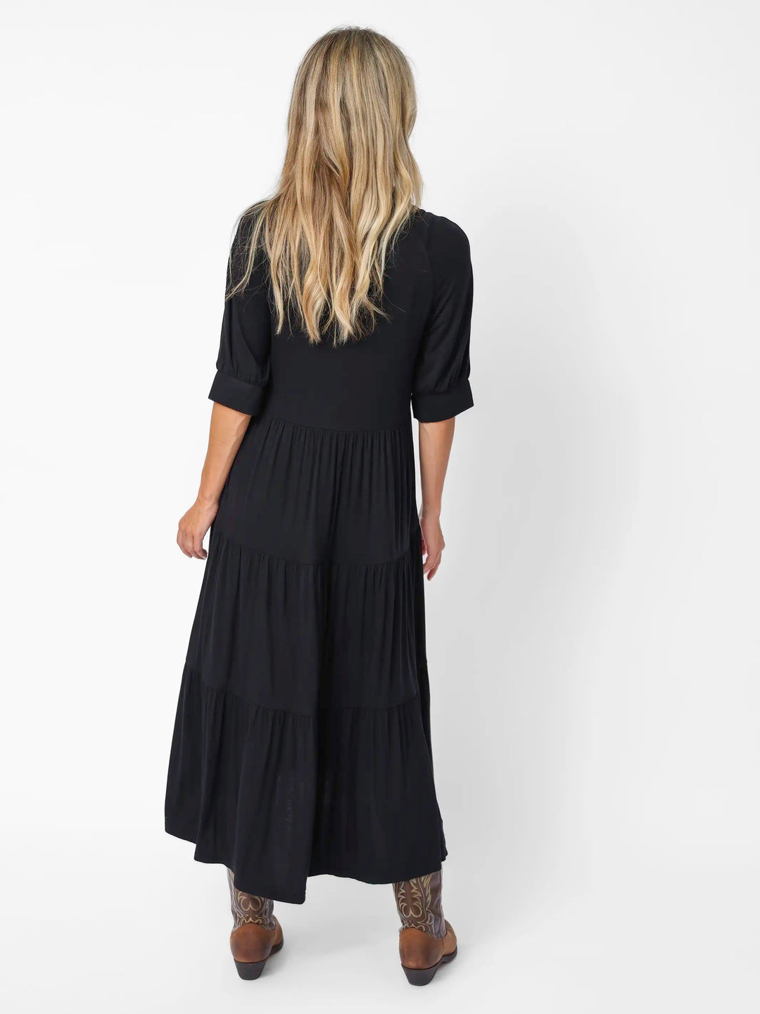midi black dress for women Silk Rib Half Sleeve Model Height Alie Street Luna Midi Dress