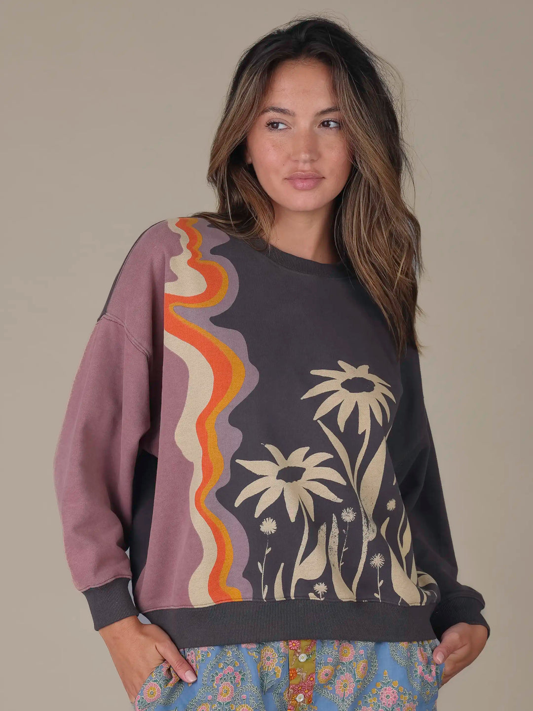 Marlowe Sweatshirt - Charcoal Daisy