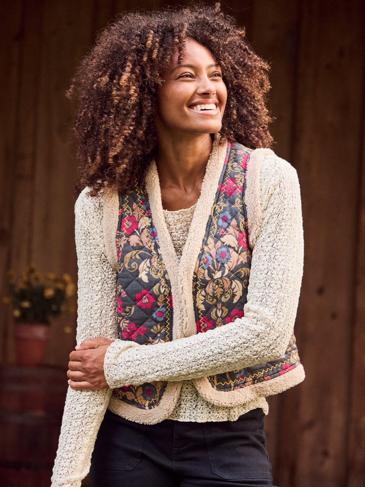 （MM）Floral Jacquard Sheer Vest Cozy Layer Sherpa Vest - Floral Damask Charcoal – Natural Life