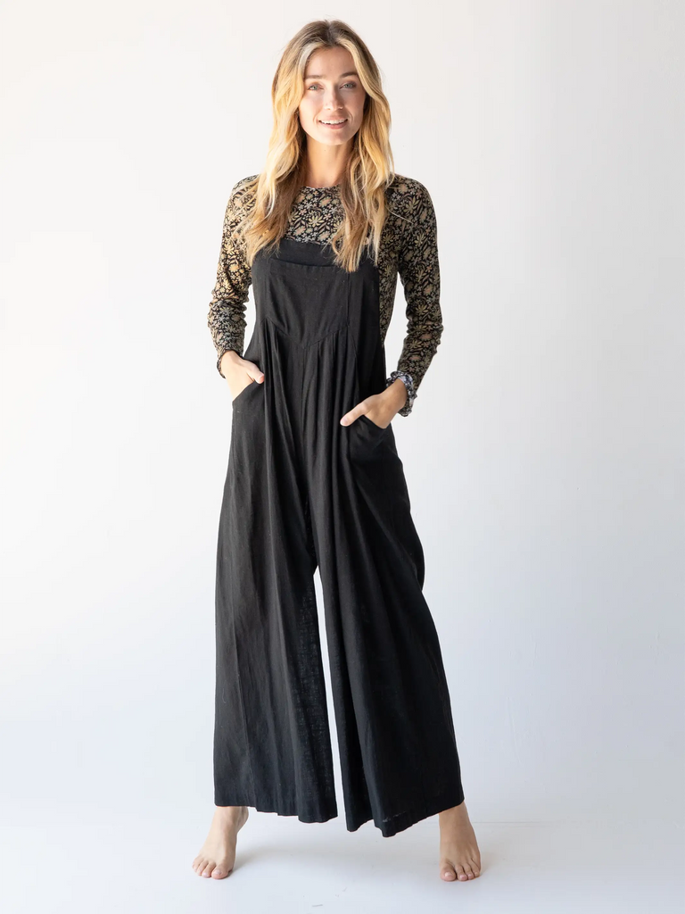 Lily Printed Knit Long Sleeve Tee Shirt - Black Tan Daisies-view 4