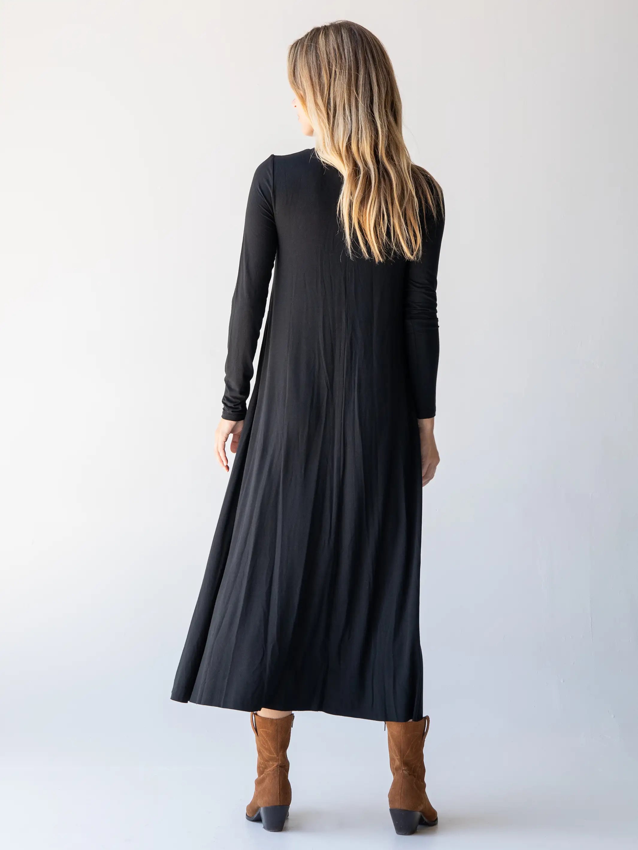 Natural Life Stevie Knit Maxi Dress - Black M Natural Life Stevie Knit Maxi Dress - Black M
