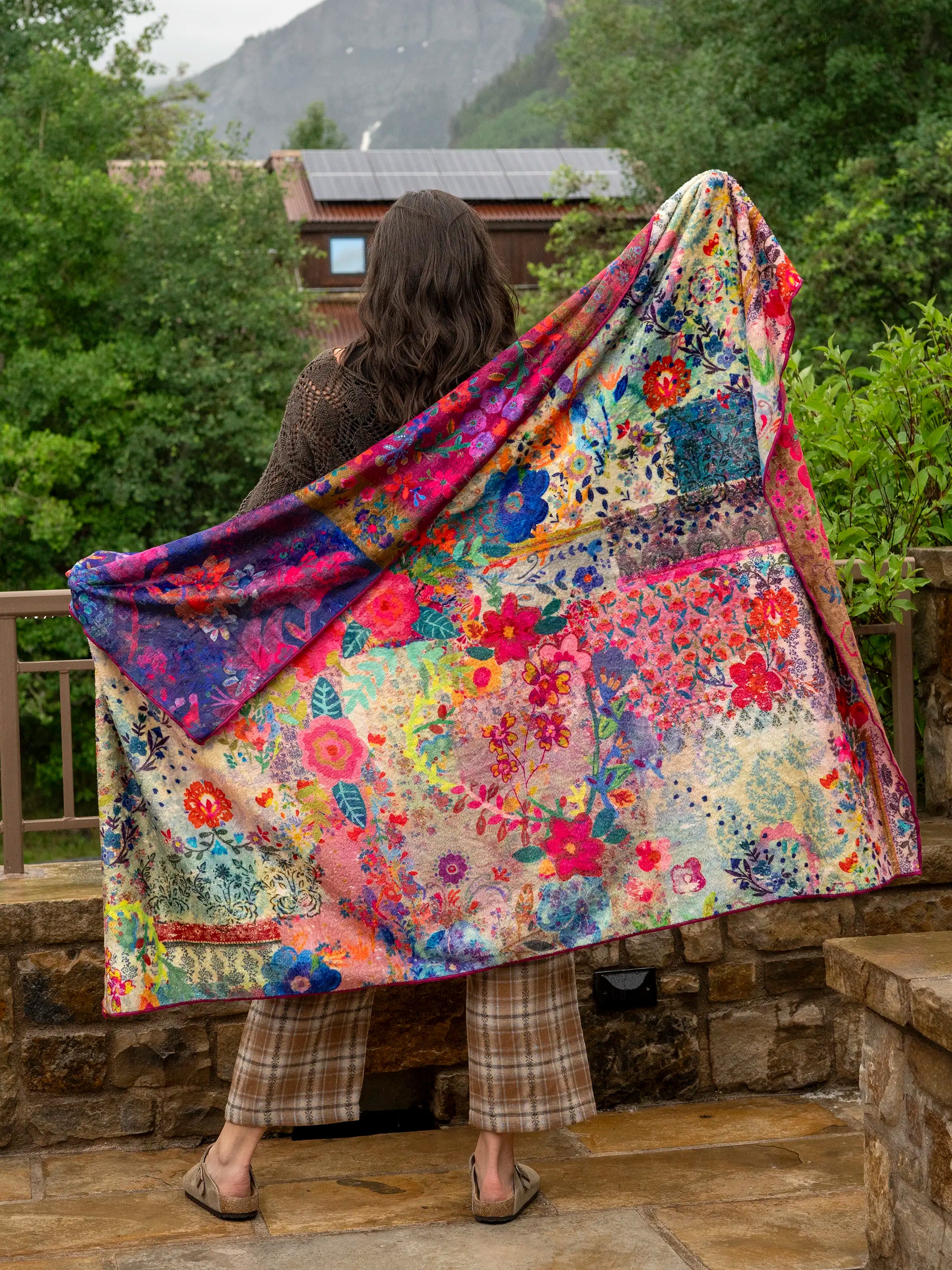 Double-Sided Cozy Throw Blanket - Jewel Border – Natural Life
