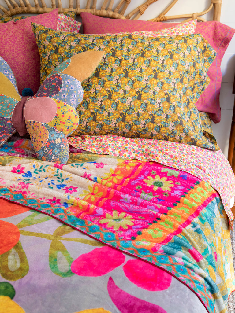 Double-Sided Cozy Coverlet - Floral Patchwork-view 4