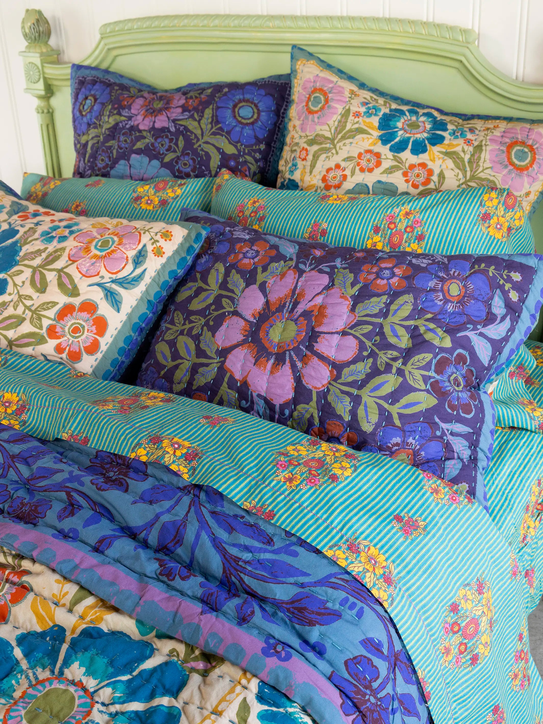 Natural Life Bungalow Quilt - Thumbnail 2
