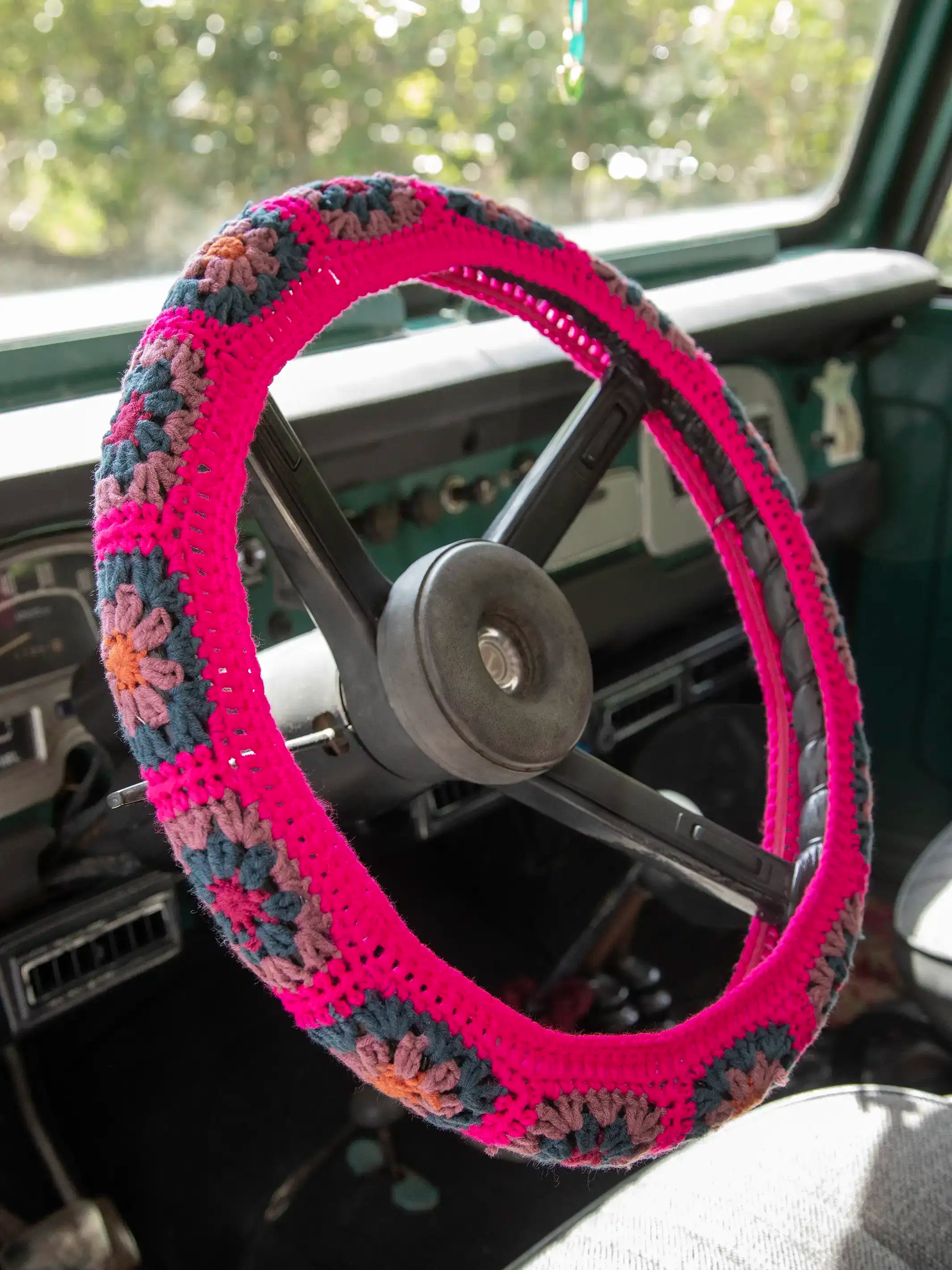 Crochet Steering Wheel Cover, 15" Cream Natural Life