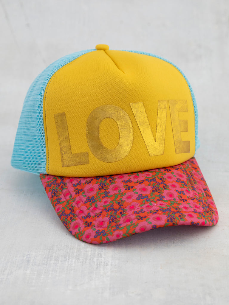 Trucker Hat|Love-view 1