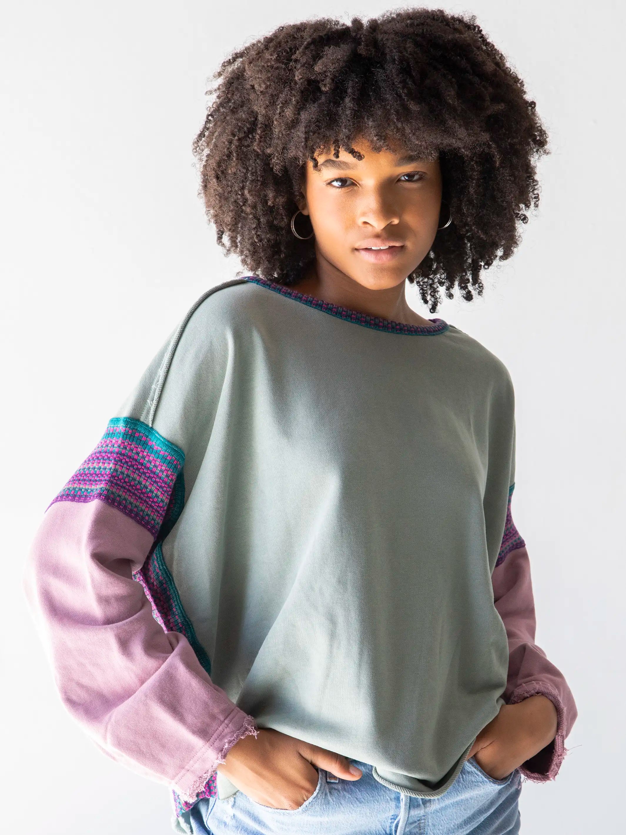 Knit Trim Sweatshirt - Charcoal – Natural Life