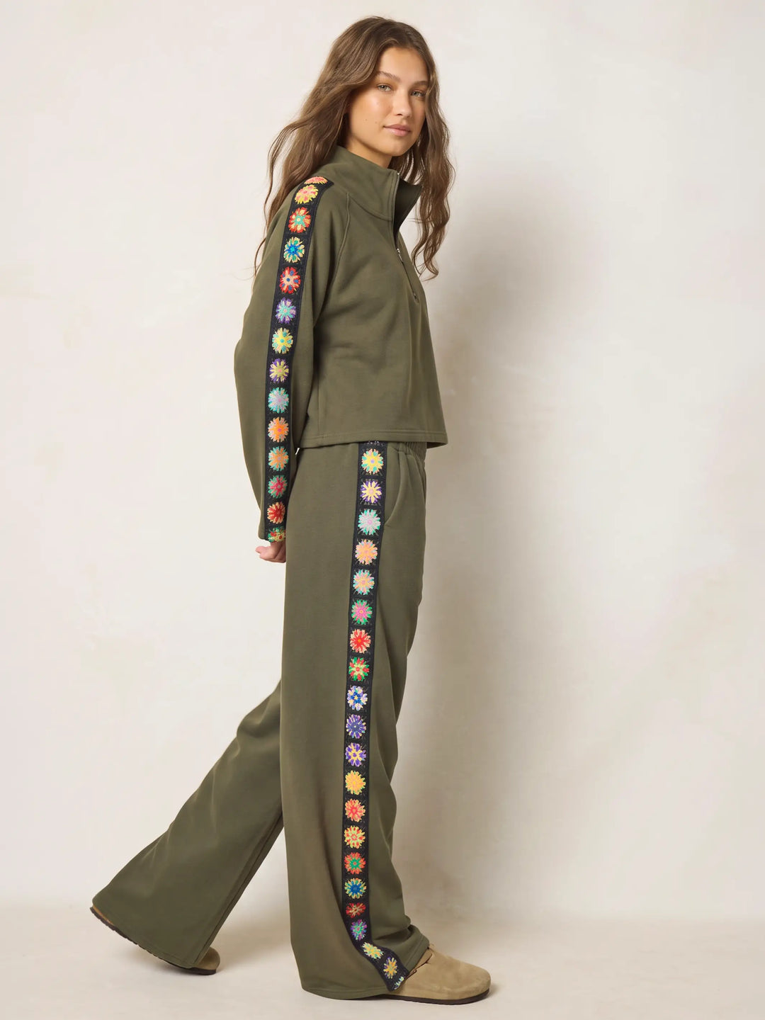 Lyvie Trim Sweatpants - Olive – Natural Life