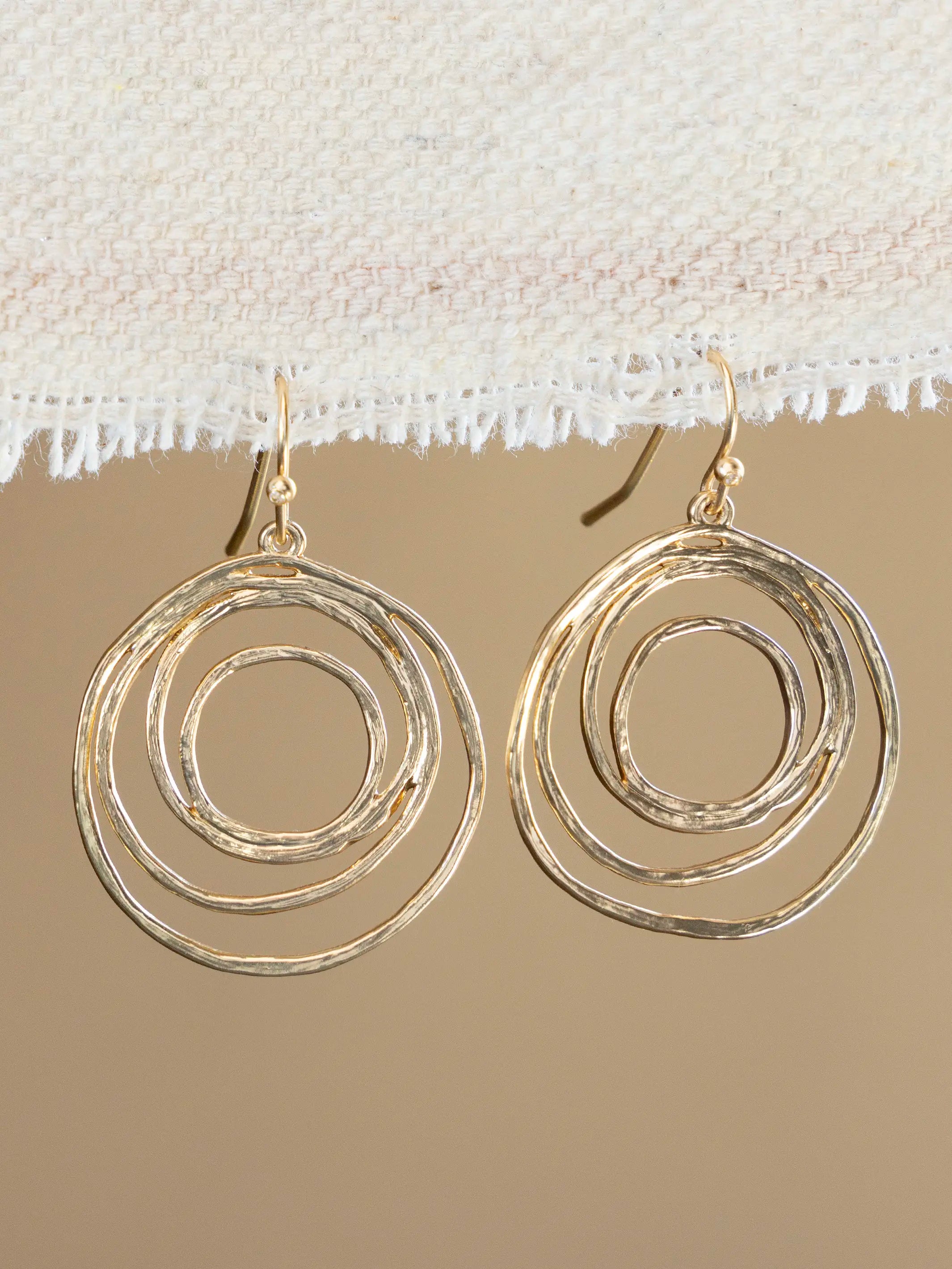 【新品未開封】POINTLESS JOURNEY EAR RING GOLD Spiral Gold Earrings – Natural Life