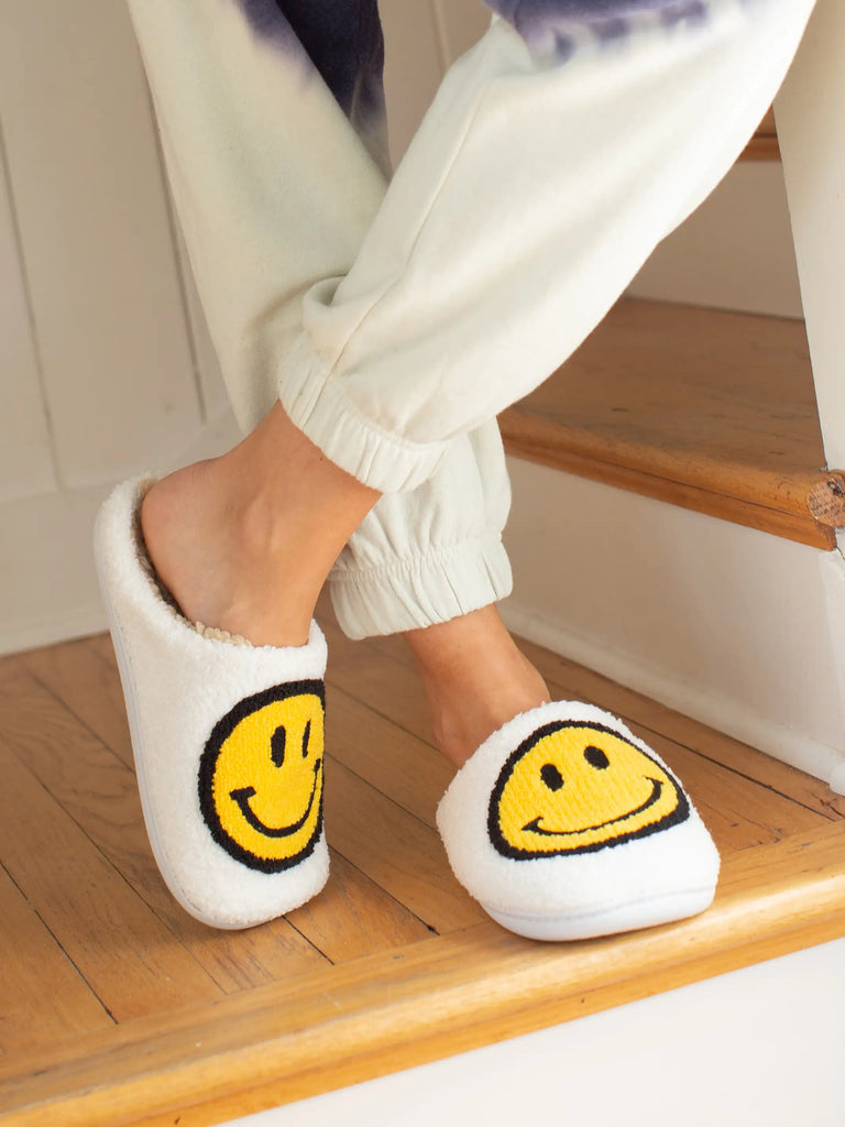 Icon Sherpa Slippers - Smiley Face-view 4