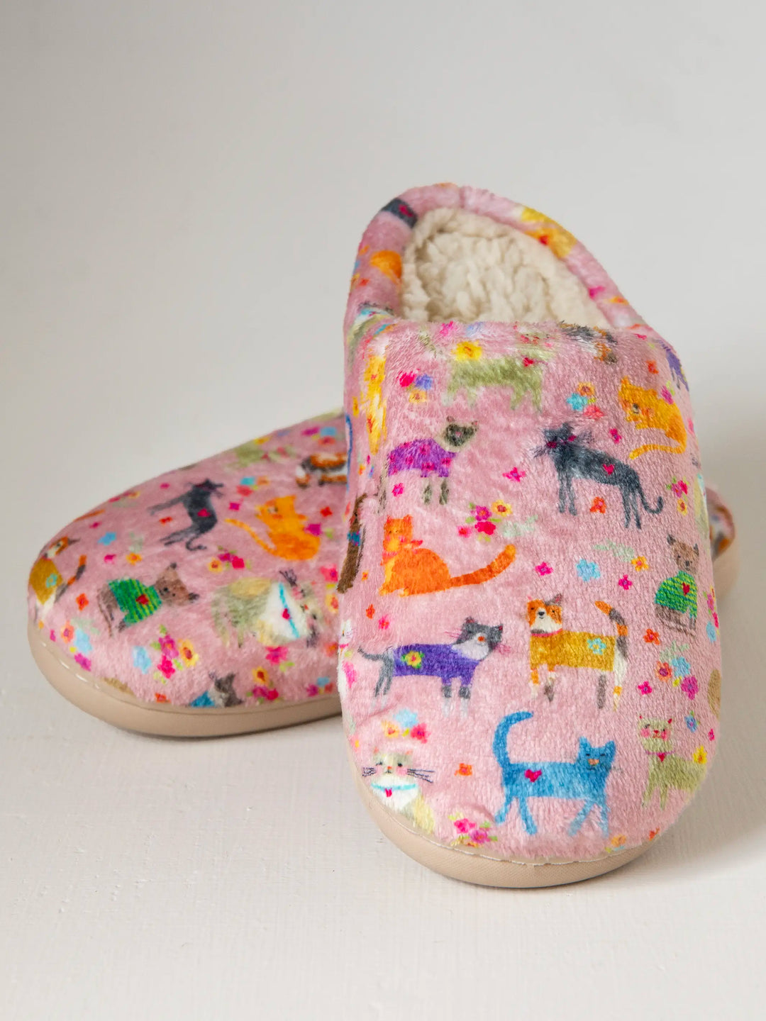 Cozy Slippers Cat Natural Life