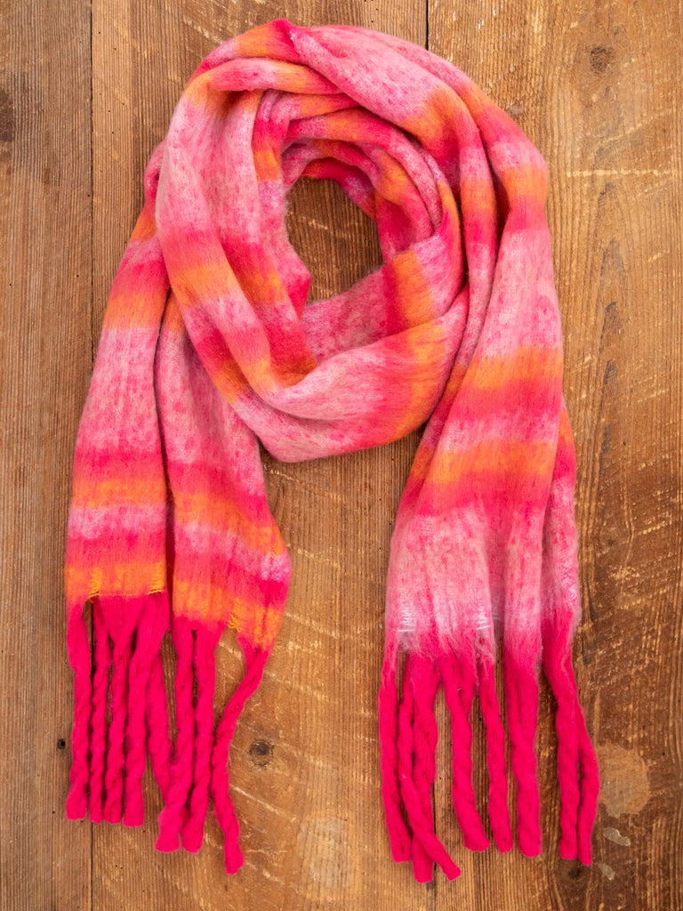 Cuddle Up Cozy Scarf - Pink-view 2