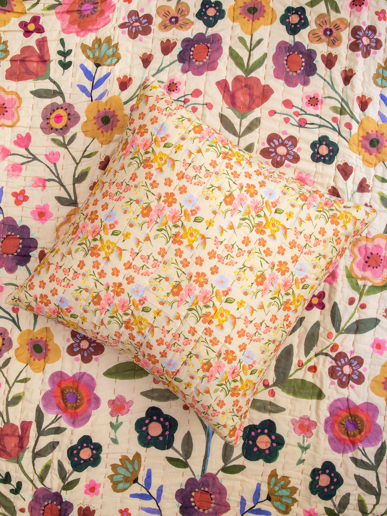Bungalow Reversible Quilt|Artsy Floral-view 7