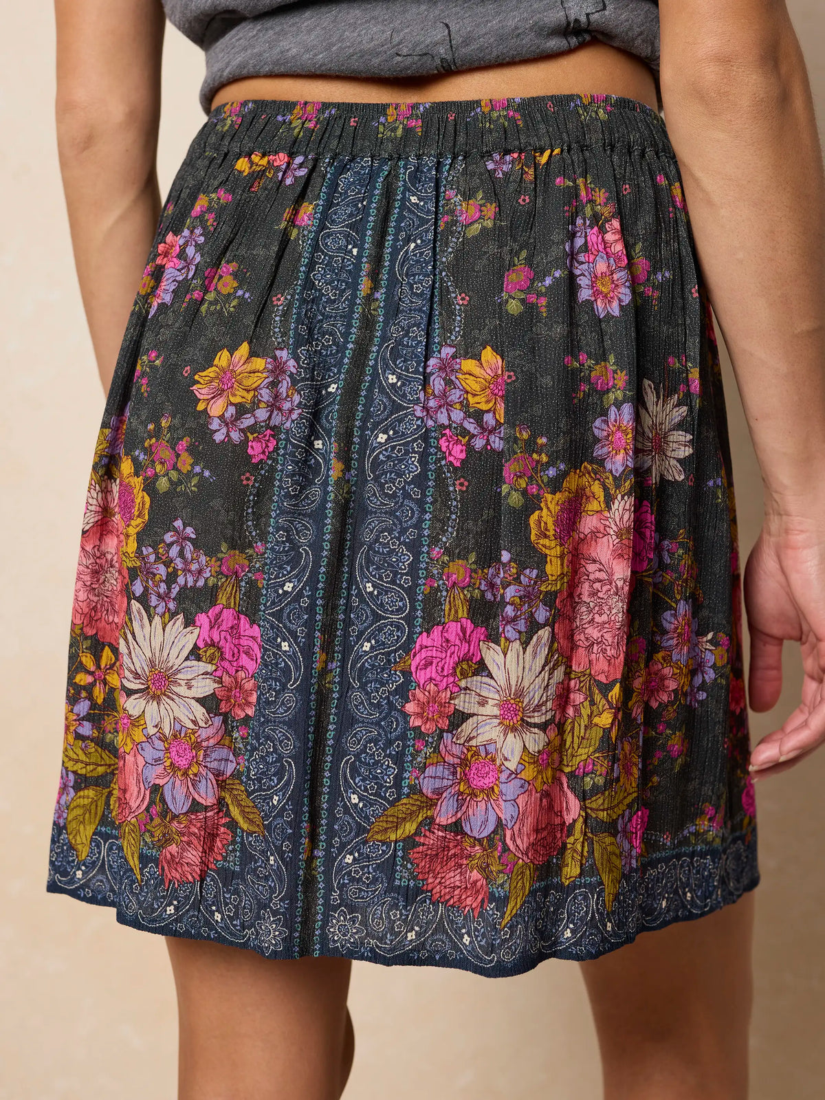 Elaina Mini Skirt - English Garden Charcoal – Natural Life display picture 1