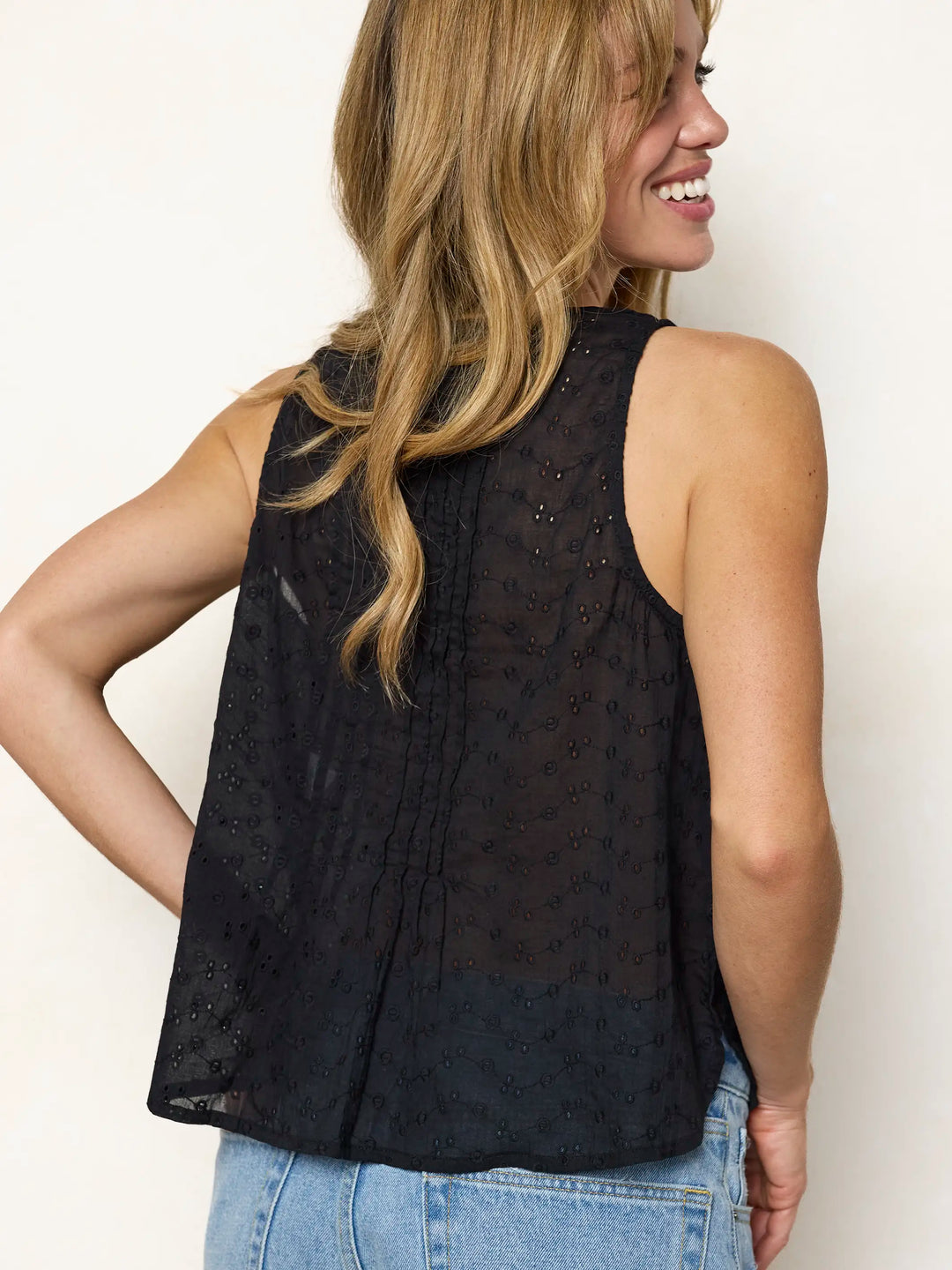 Savannah Sleeveless Cotton Eyelet Top - Black – Natural Life