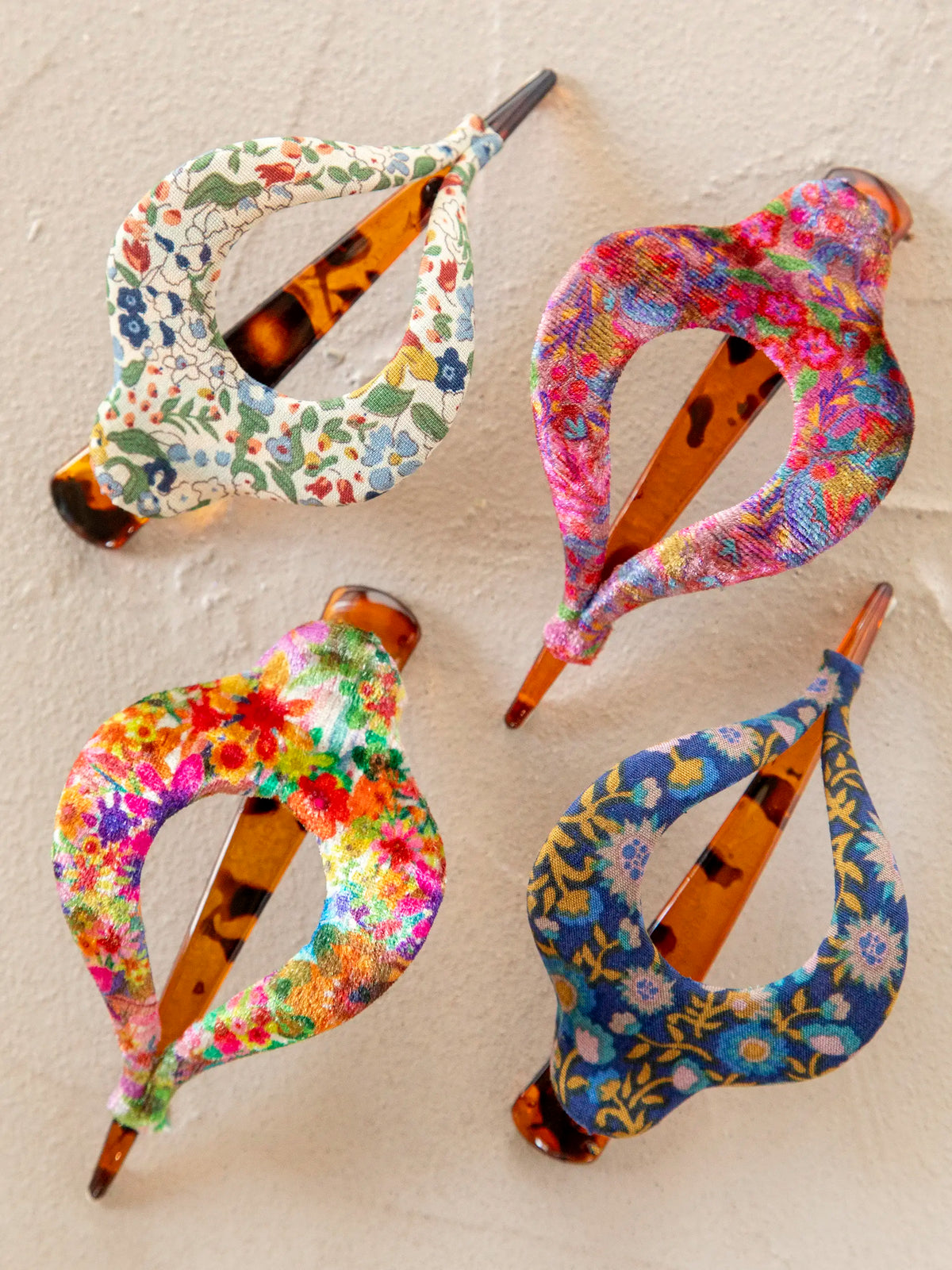 4pc boho hair clips  4 Piece Set Sweet Candy Color Lotus Flower Hair Clips, Boho  main image 2